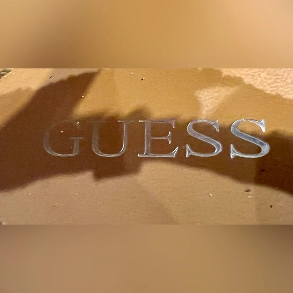 Guess thong strappy sandals with pink and red beading, size 7 1/2 - Picture 10 of 12